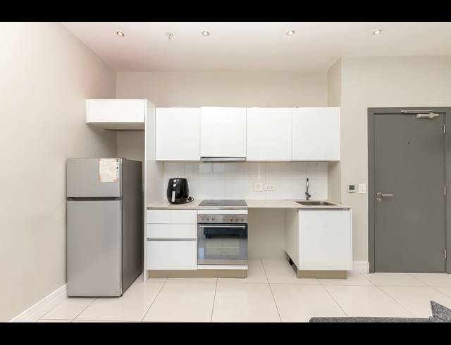 1 BEDROOM APARTMENT TO LET IN CAPE TOWN CITY CENTRE